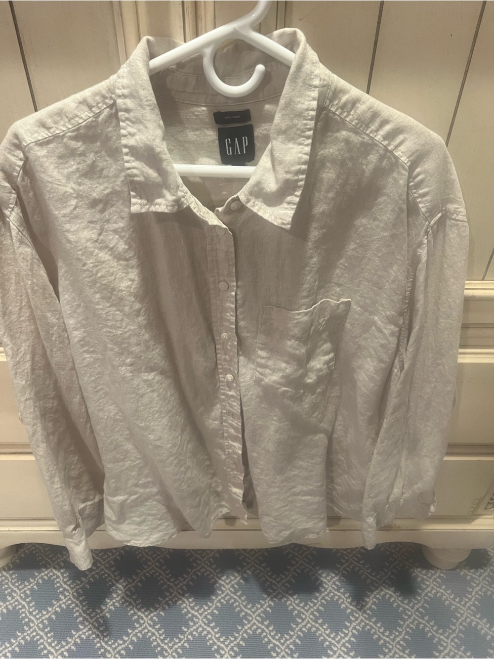 GAP Linen Button-Up Shirt in Light Beige